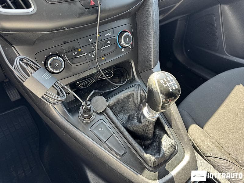 2015 Ford Focus — Miniatură 14