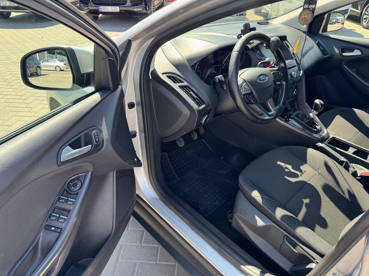 2015 Ford Focus — Miniatură 7