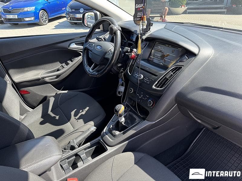 2015 Ford Focus — Miniatură 18