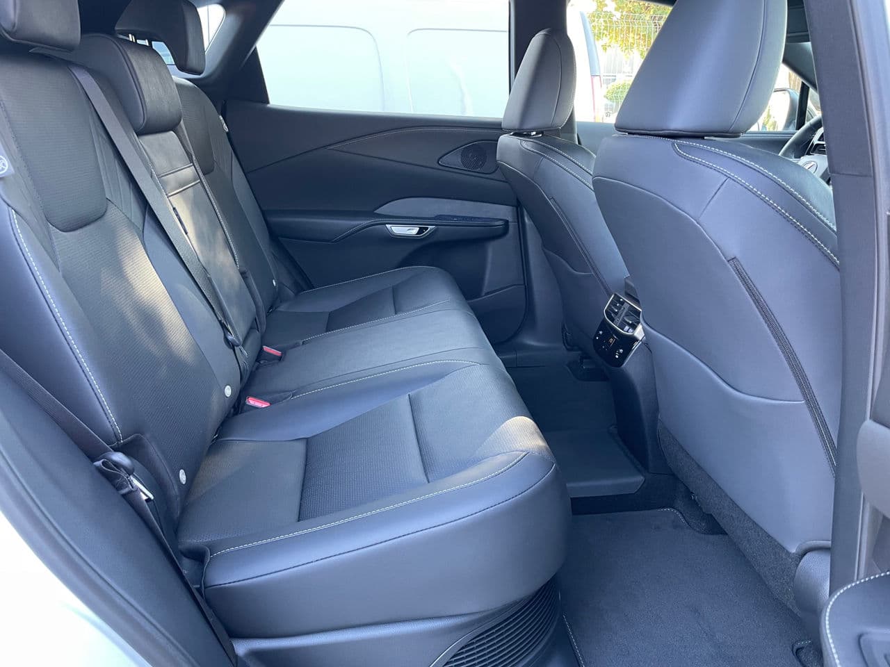 2025 Lexus RX 450h — Miniatură 20
