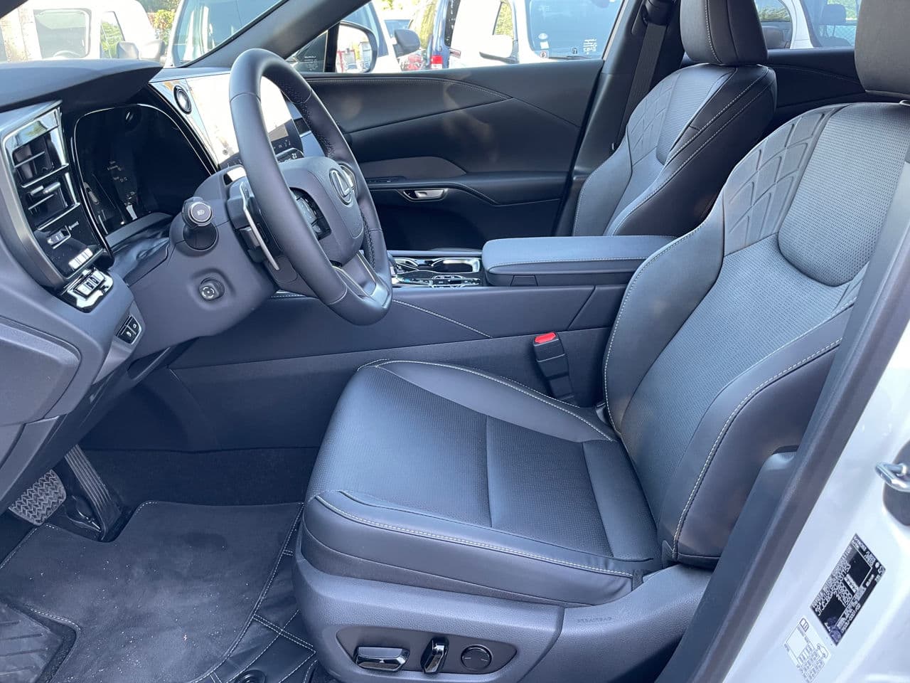 2025 Lexus RX 450h — Miniatură 7