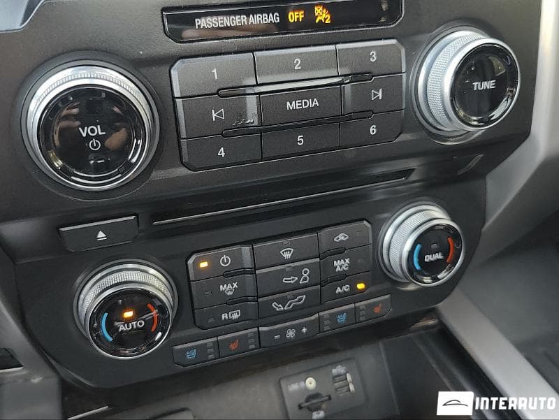 2015 Ford F150 — Miniatură 16