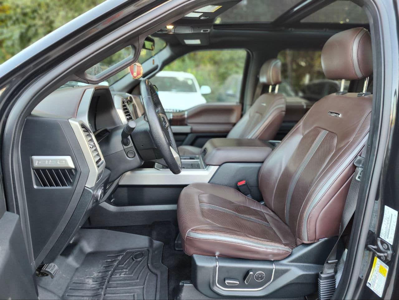2015 Ford F150 — Miniatură 6