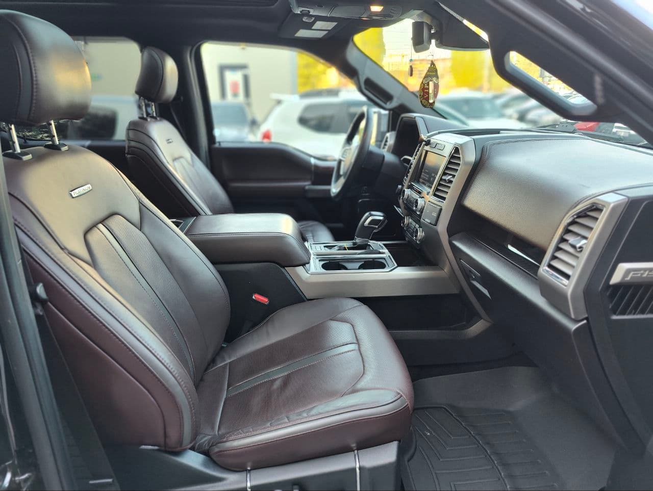2015 Ford F150 — Miniatură 8