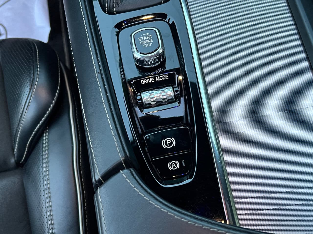 2018 Volvo XC 90 — Miniatură 18