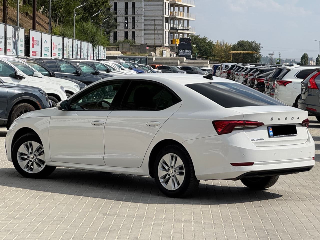 2021 Skoda Octavia — Miniatură 4
