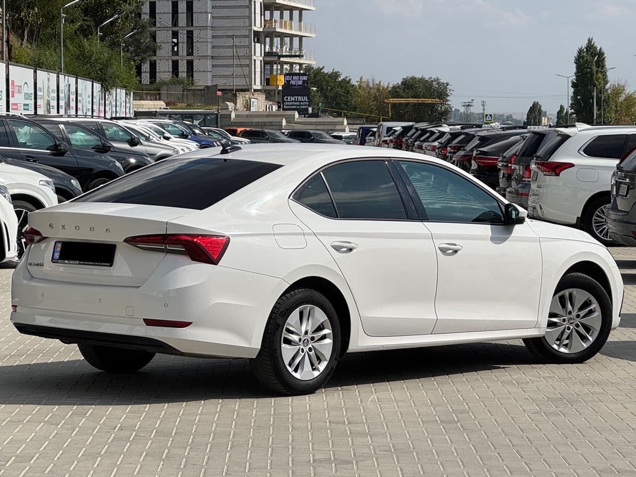 2021 Skoda Octavia — Miniatură 3