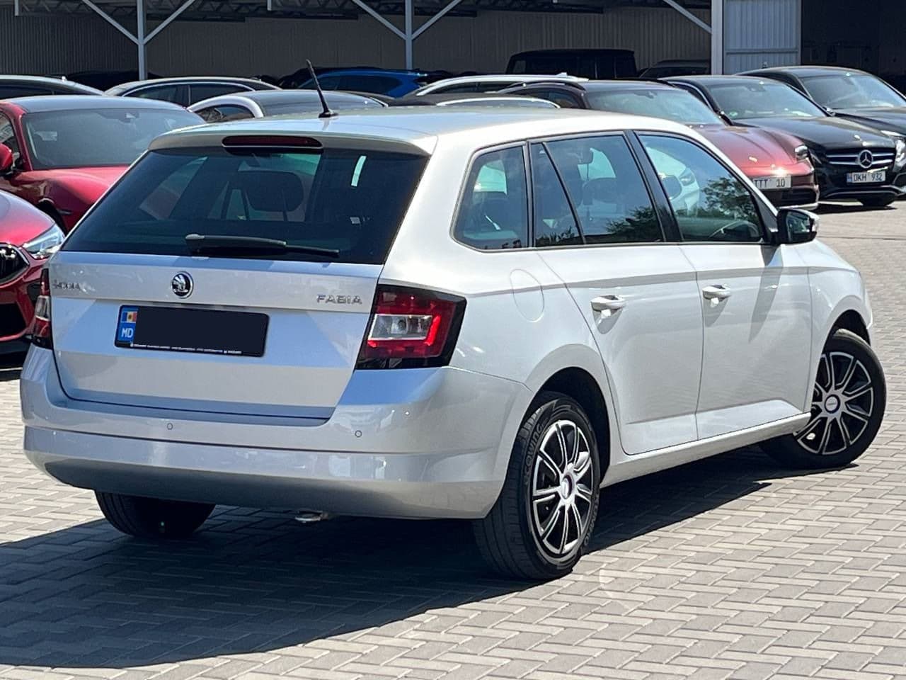 2017 Skoda Fabia — Miniatură 4
