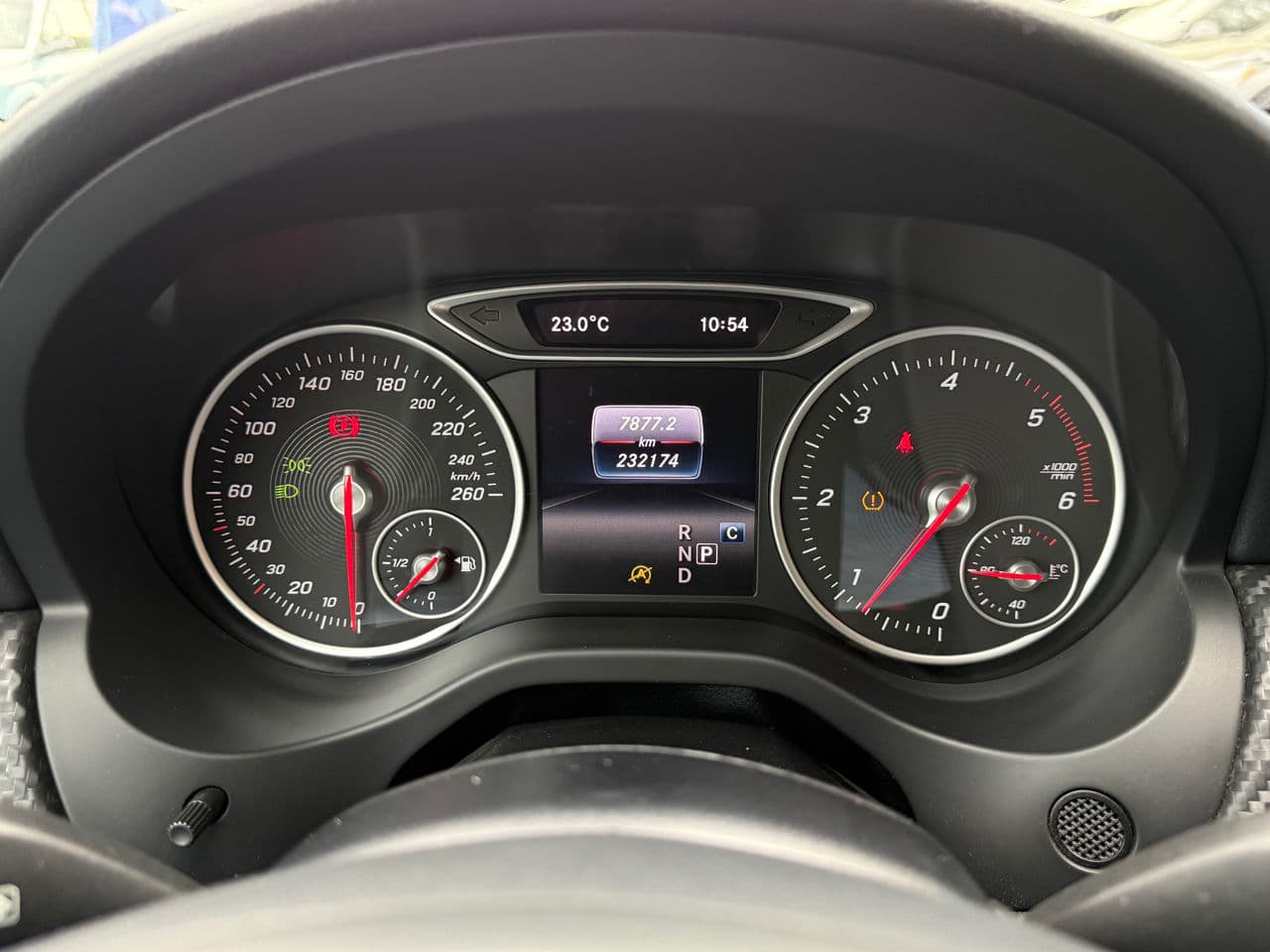 2017 Mercedes GLA 200 — Miniatură 10