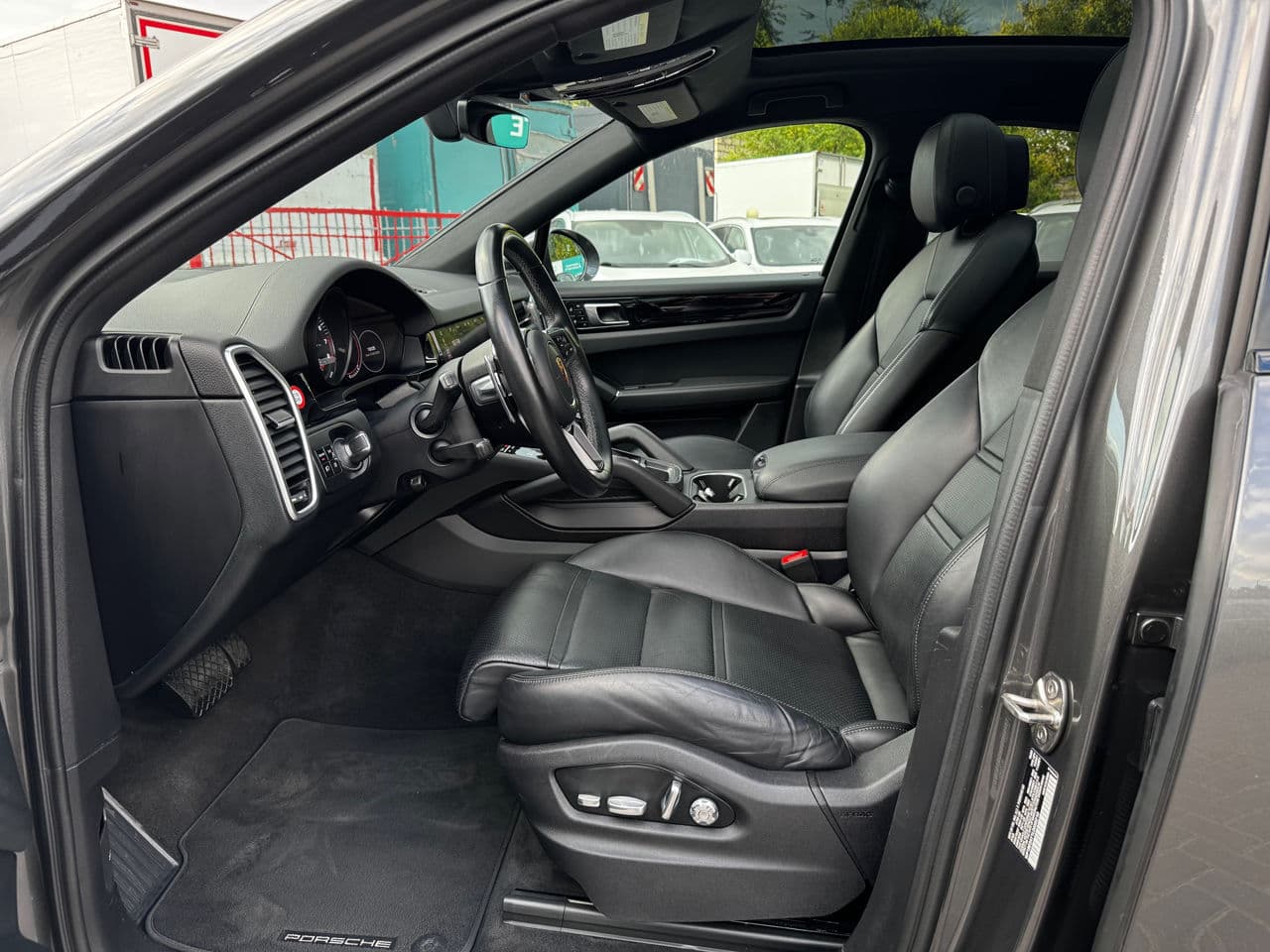2020 Porsche Cayenne S E-Hybrid Coupe — Miniatură 5