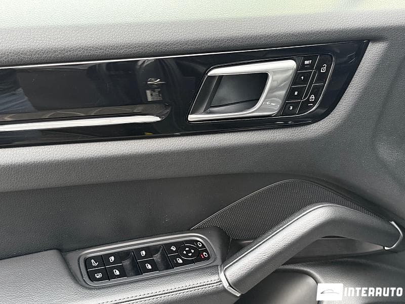2020 Porsche Cayenne S E-Hybrid Coupe — Miniatură 15