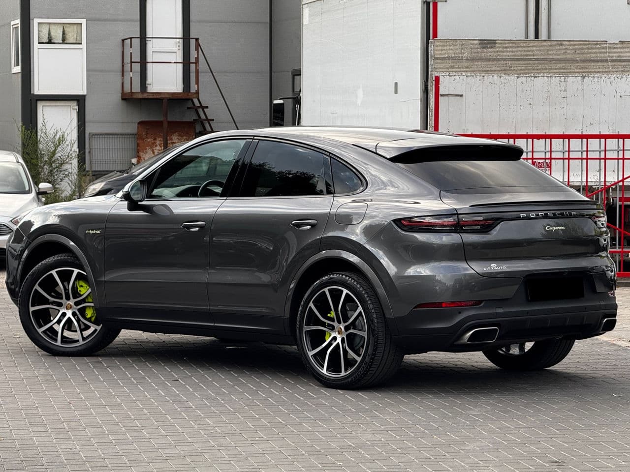 2020 Porsche Cayenne S E-Hybrid Coupe — Miniatură 2