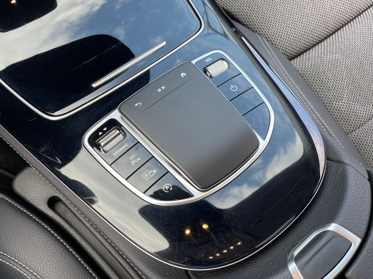 2023 Mercedes E 220 — Miniatură 15
