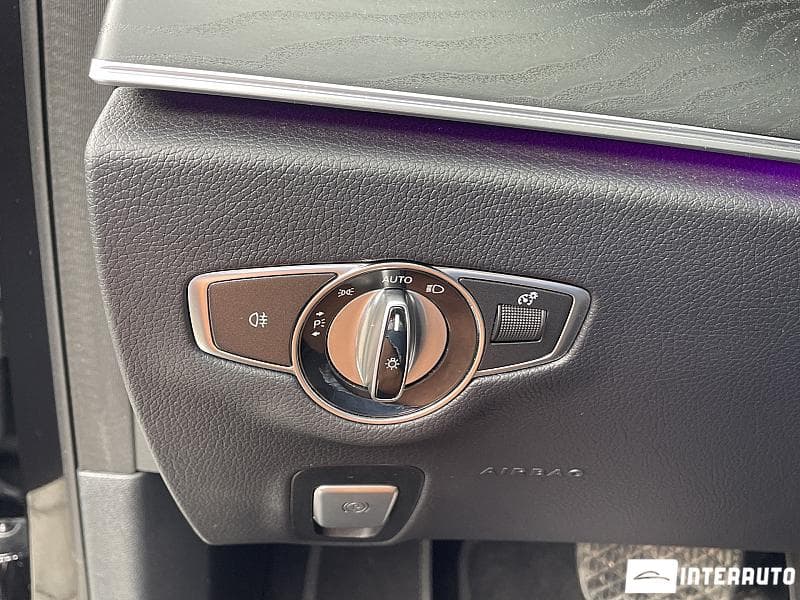 2023 Mercedes E 220 — Miniatură 8