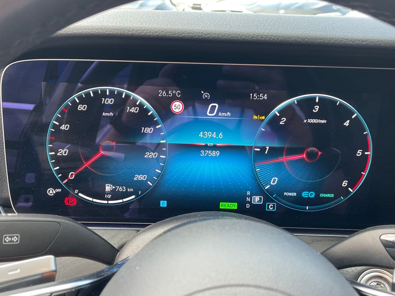 2023 Mercedes E 220 — Miniatură 11