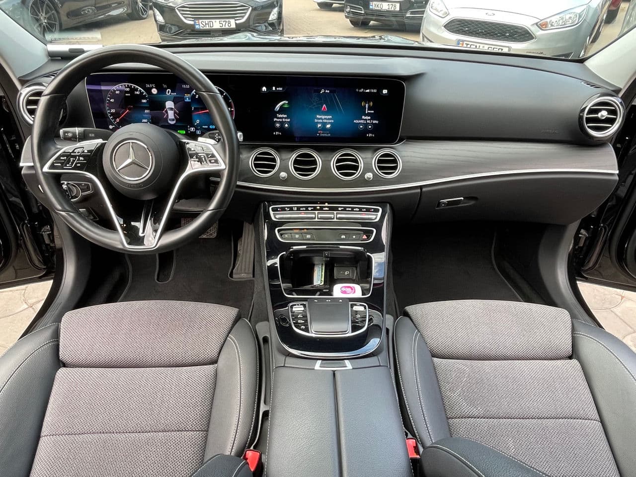 2023 Mercedes E 220 — Miniatură 7