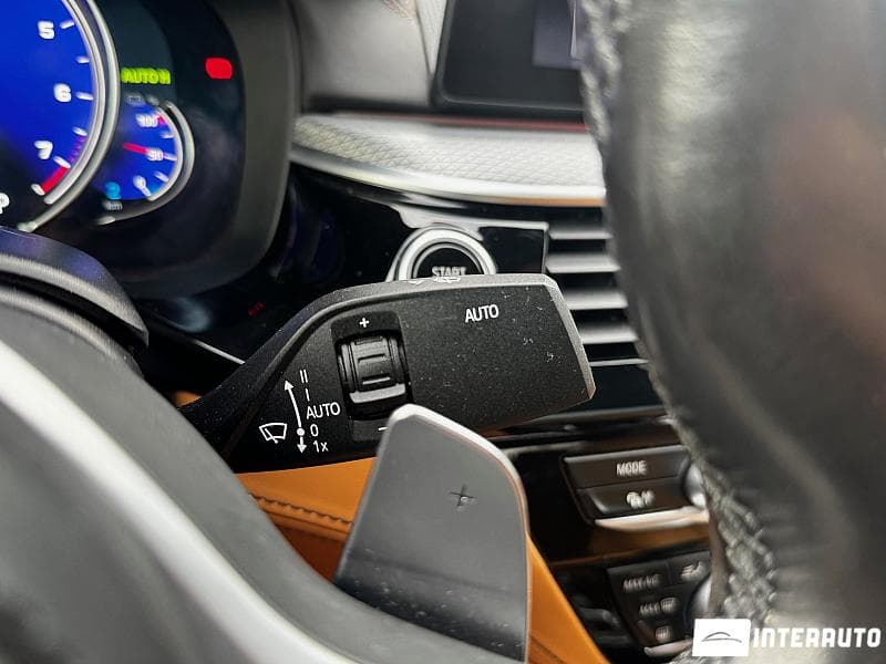 2017 BMW 530e — Miniatură 13