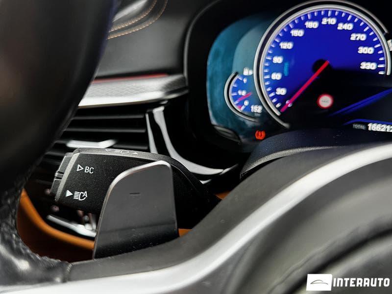 2017 BMW 530e — Miniatură 12