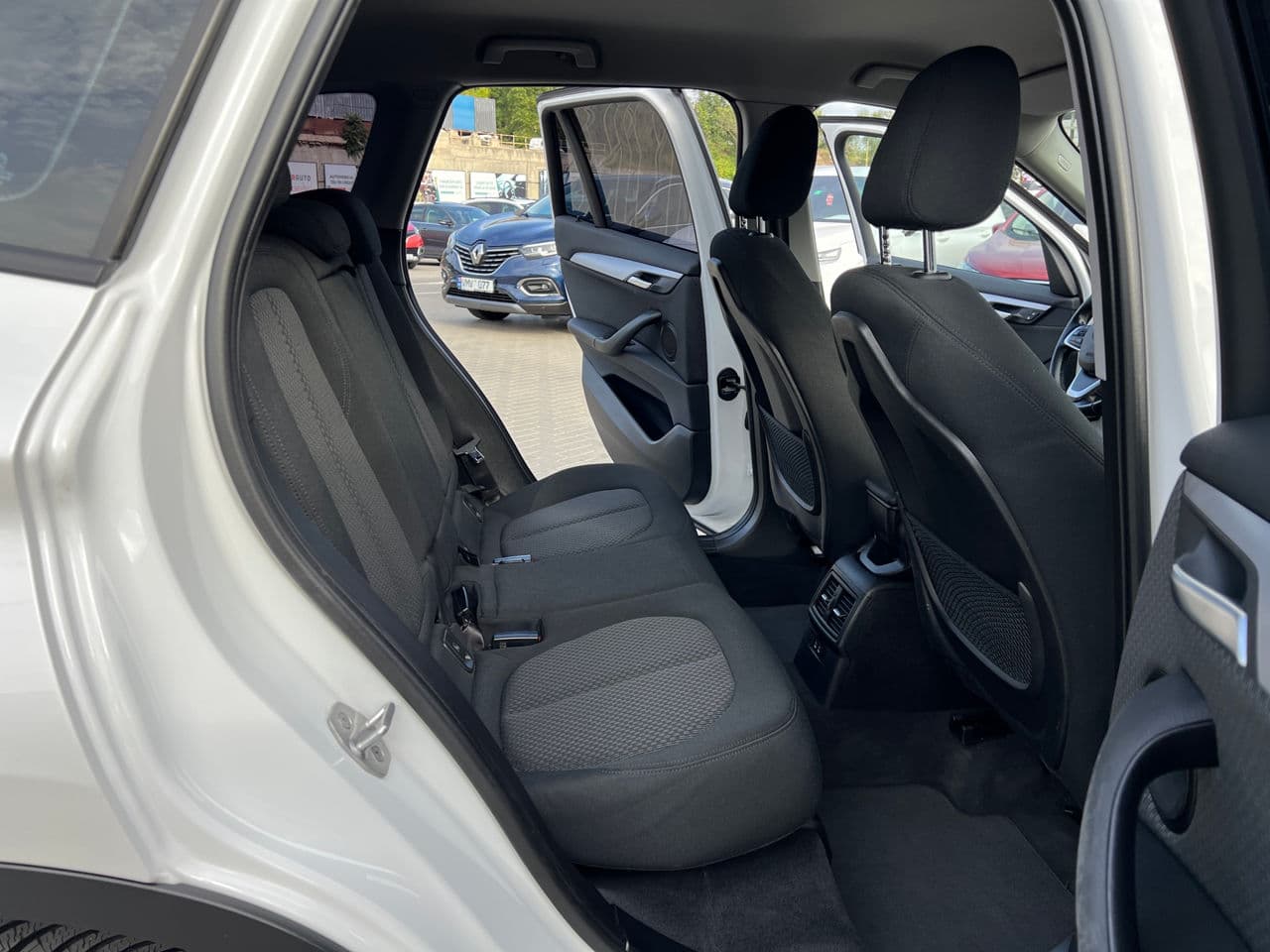BMW X1 1.6D 2022 — Миниатюра 13