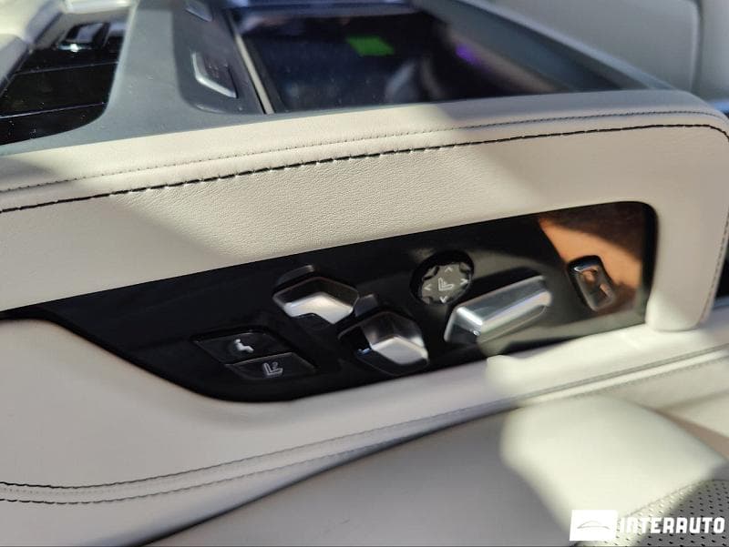 2021 BMW 740 — Miniatură 22