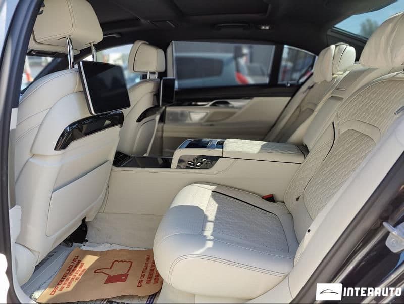 2021 BMW 740 — Miniatură 9