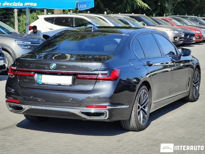 2021 BMW 740 — Miniatură 2