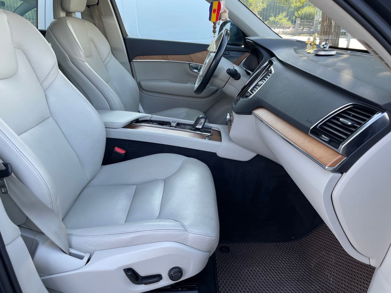 2020 Volvo XC 90 — Miniatură 17