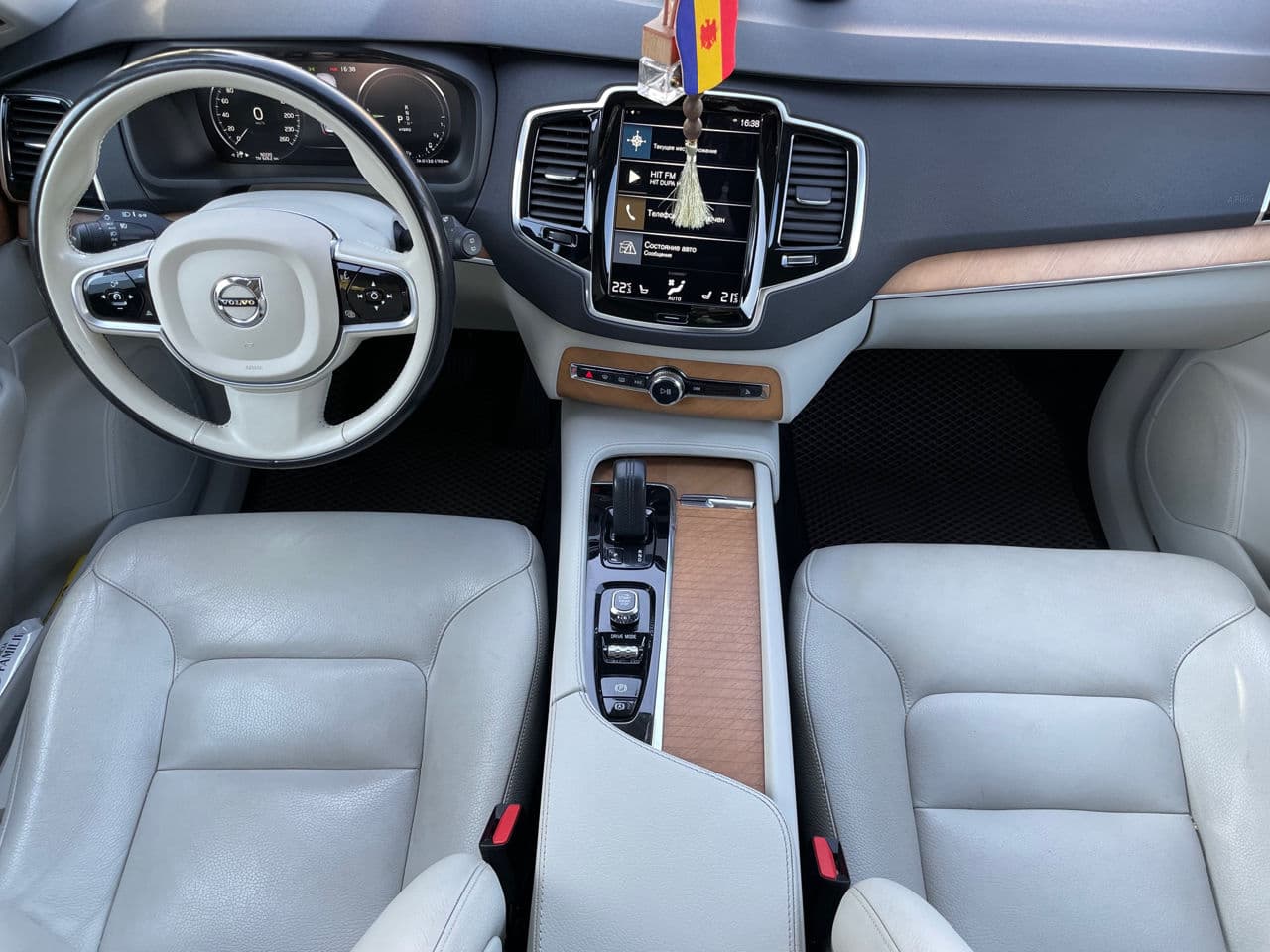 2020 Volvo XC 90 — Miniatură 9