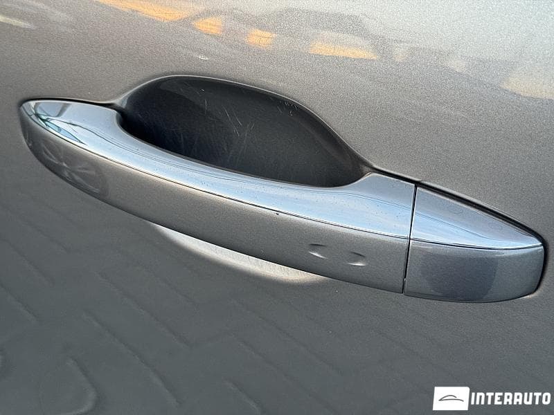 2017 Renault Grand Scenic — Miniatură 17