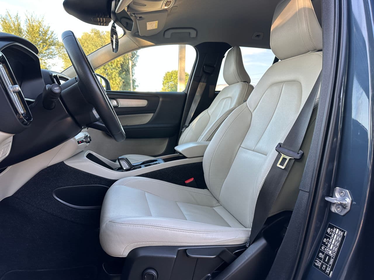 2021 Volvo XC 40 — Miniatură 7