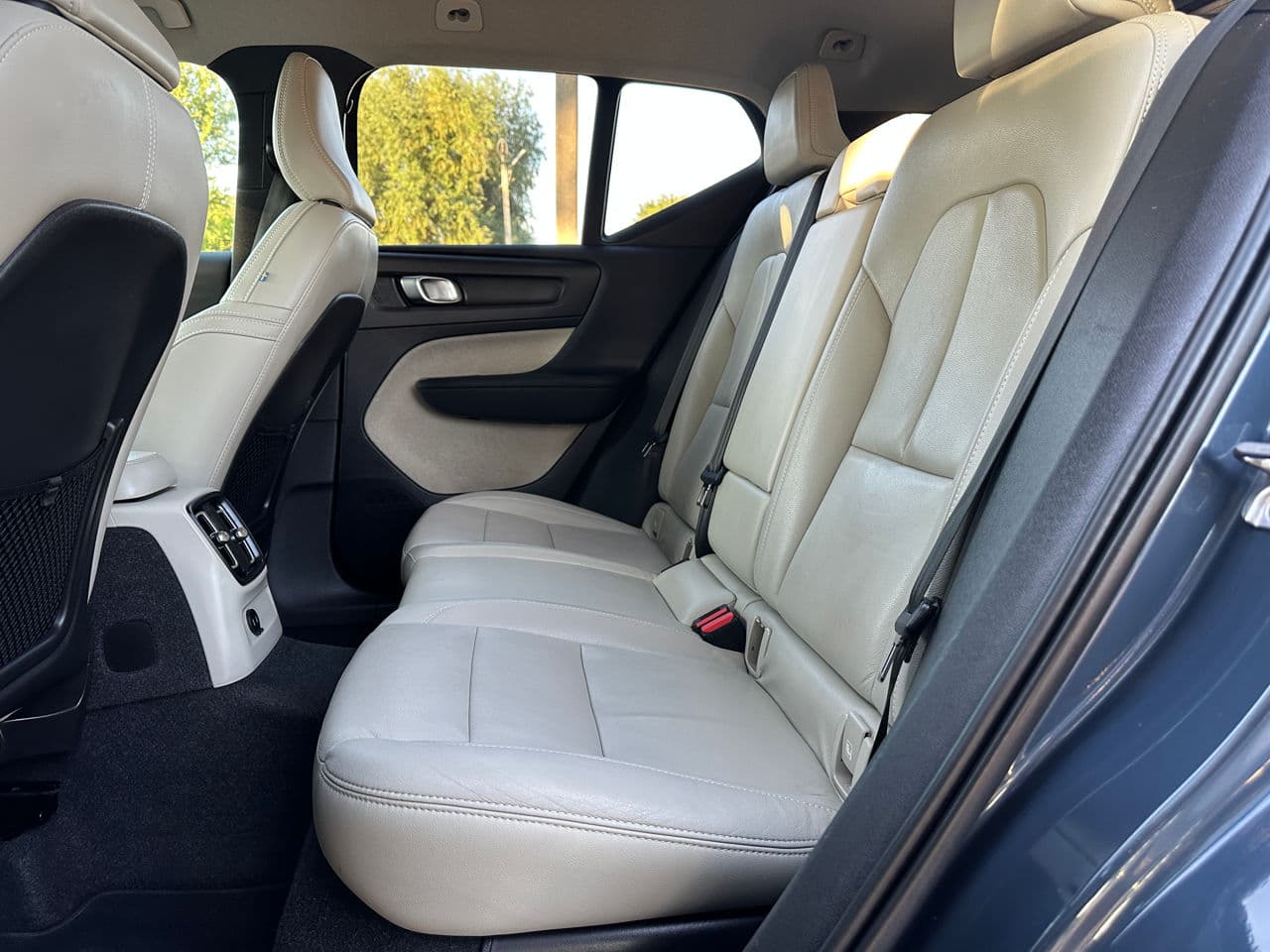 2021 Volvo XC 40 — Miniatură 18