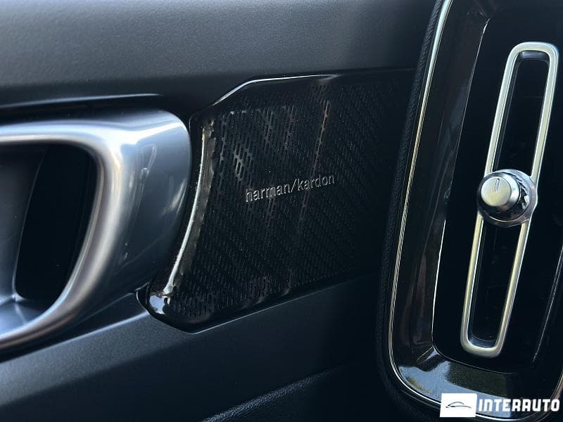2021 Volvo XC 40 — Miniatură 10