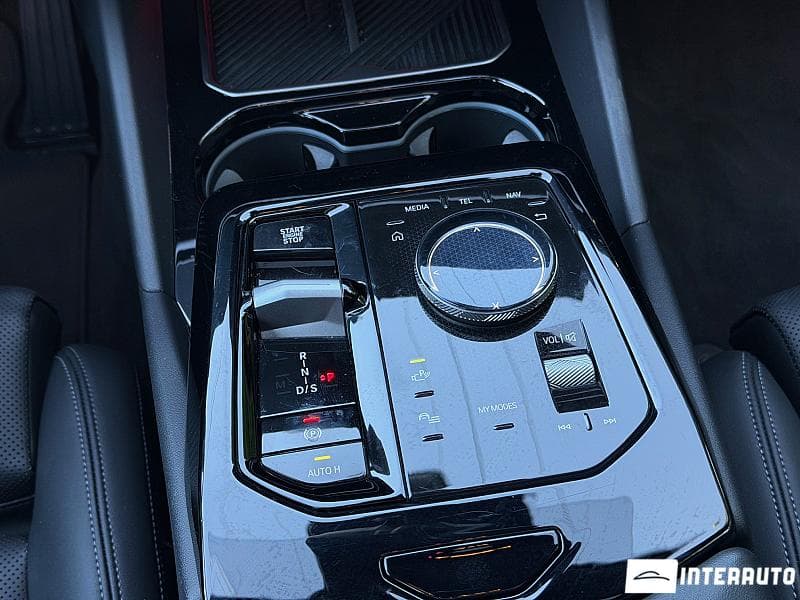 2024 BMW 530 — Miniatură 16