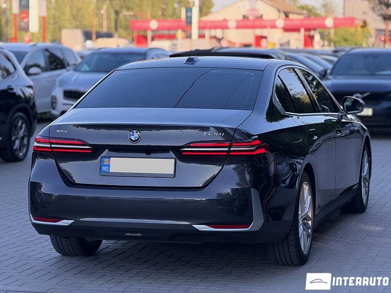 2024 BMW 530 — Miniatură 2