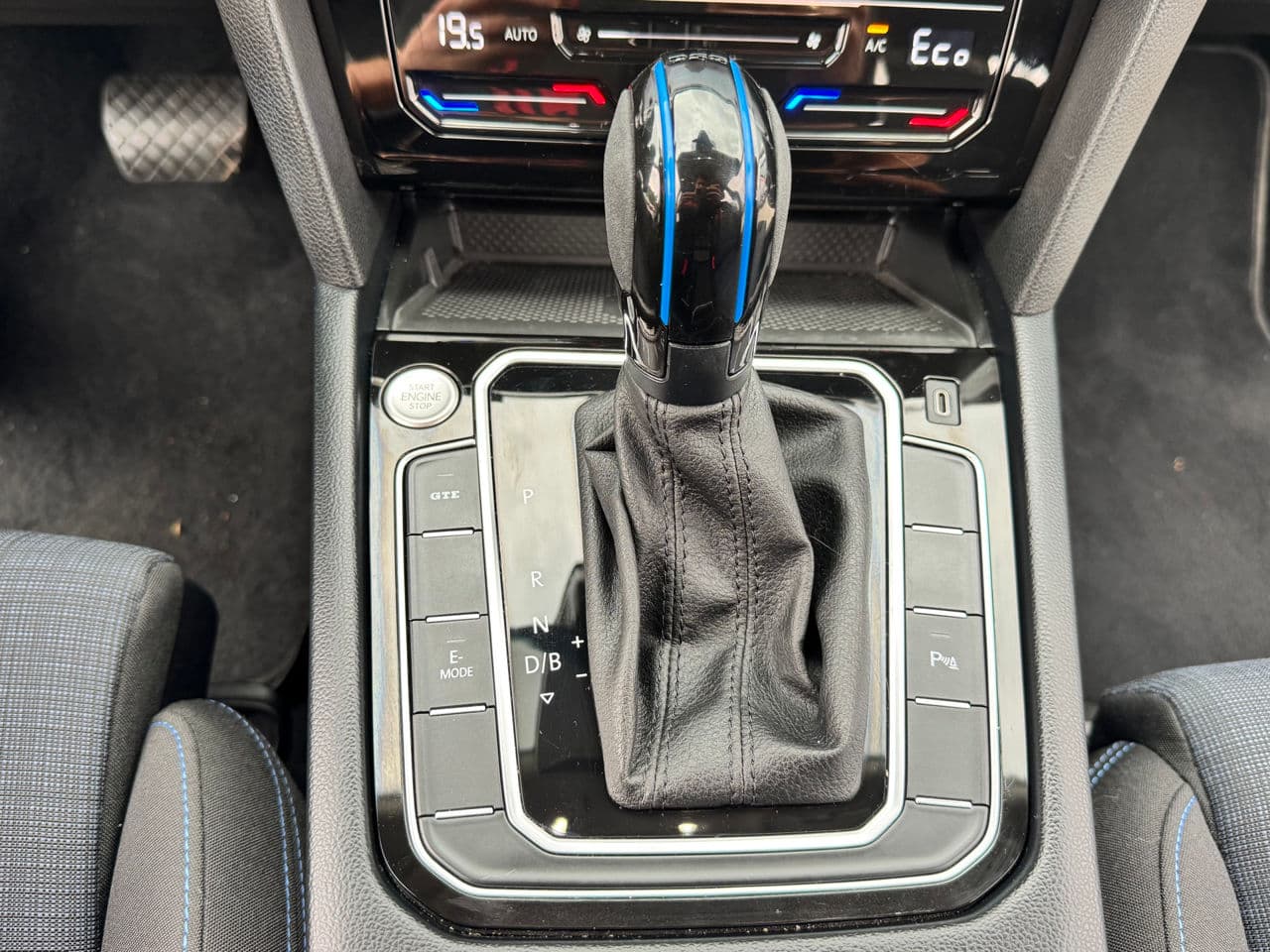 2021 Volkswagen Passat GTE — Miniatură 12