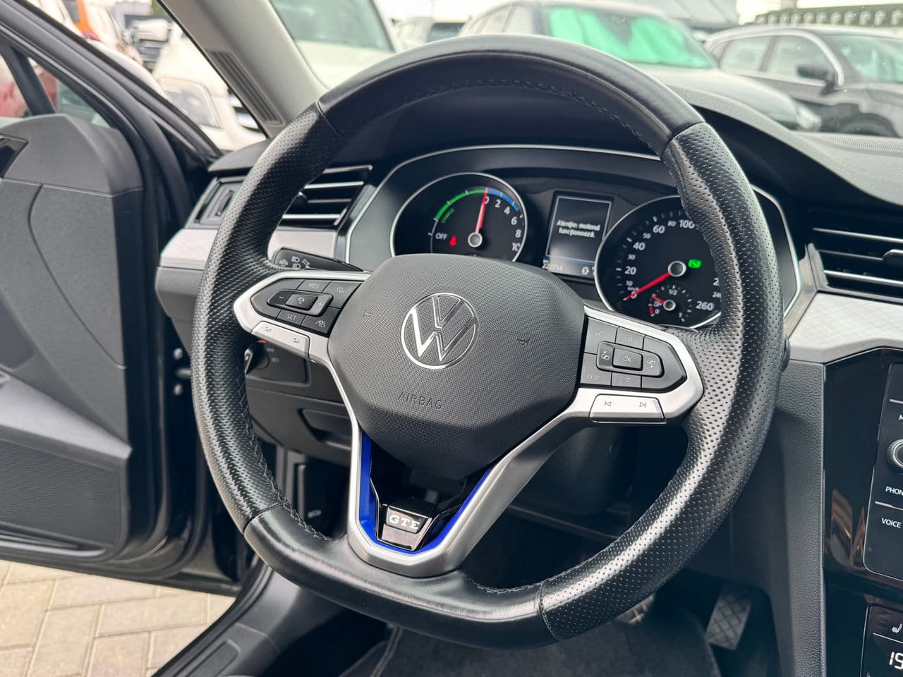 2021 Volkswagen Passat GTE — Miniatură 7