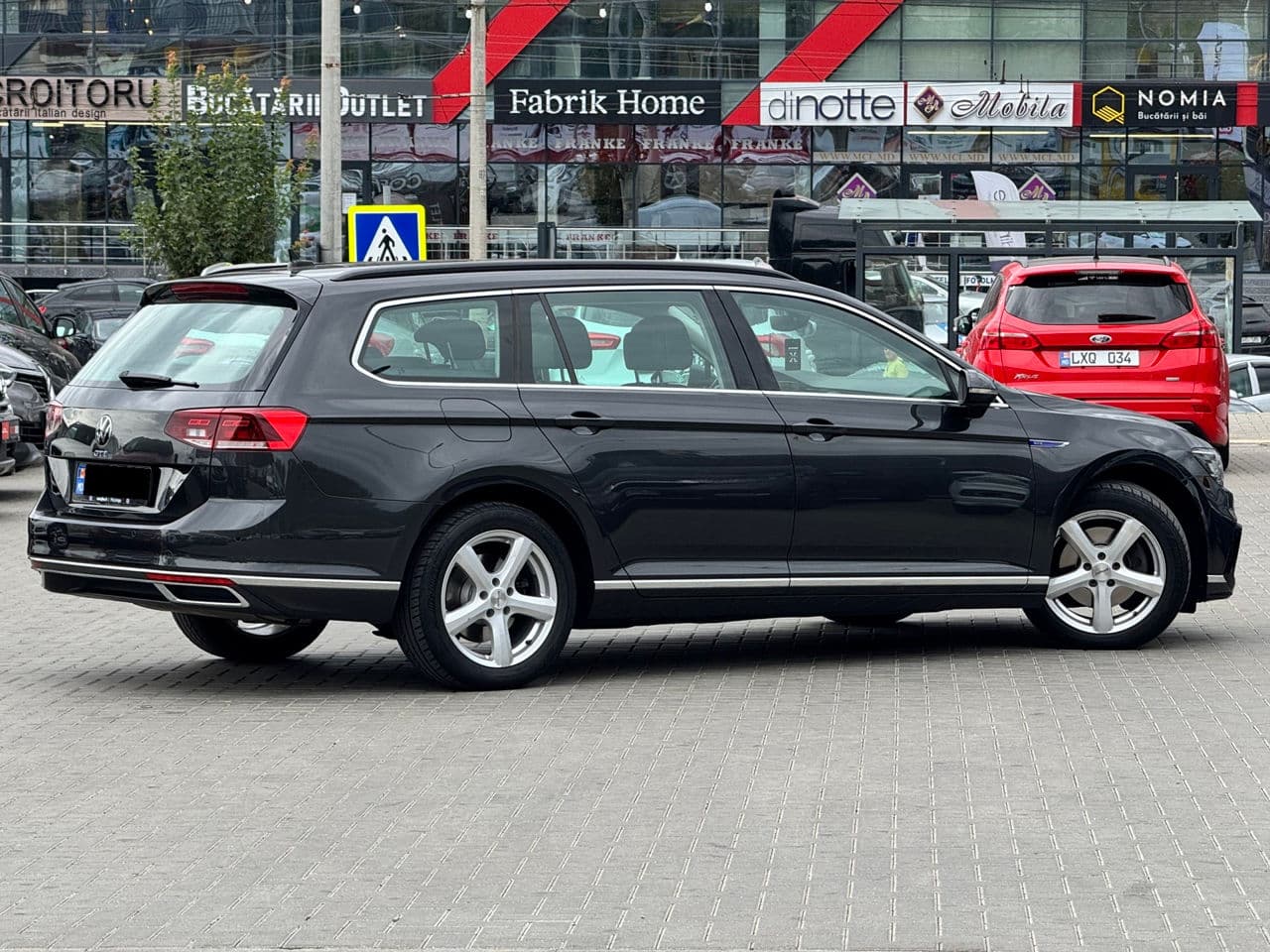 2021 Volkswagen Passat GTE — Miniatură 3