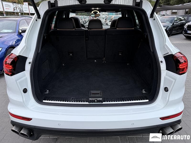 2016 Porsche Cayenne S Hybrid — Miniatură 15