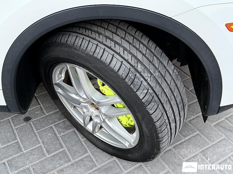 2016 Porsche Cayenne S Hybrid — Miniatură 23