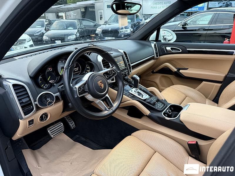 2016 Porsche Cayenne S Hybrid — Miniatură 5