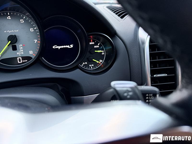 2016 Porsche Cayenne S Hybrid — Miniatură 20