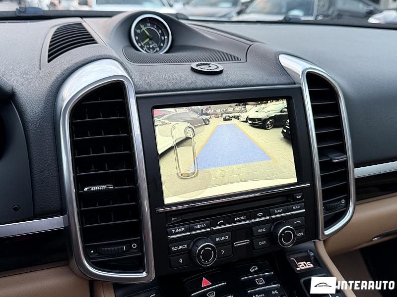 2016 Porsche Cayenne S Hybrid — Miniatură 11