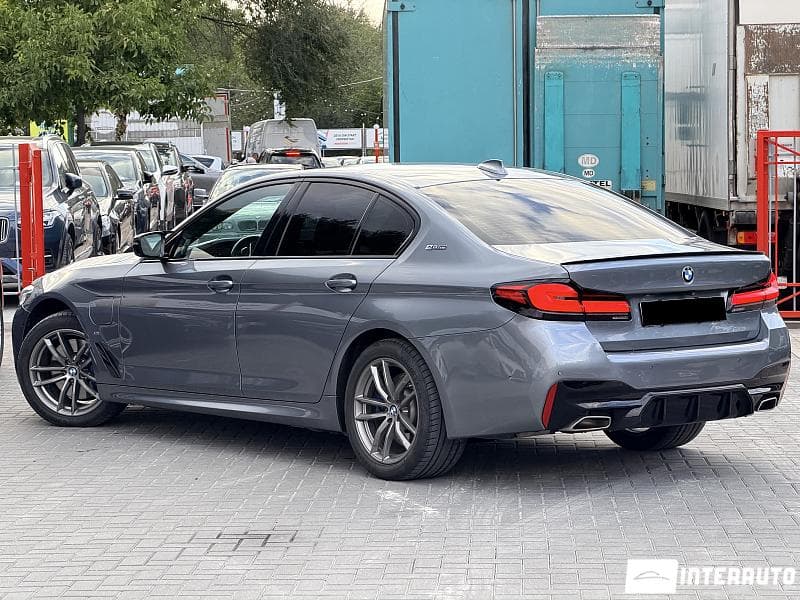 2018 BMW 530e — Miniatură 2