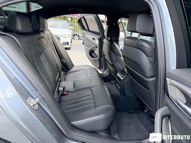 2018 BMW 530e — Miniatură 8