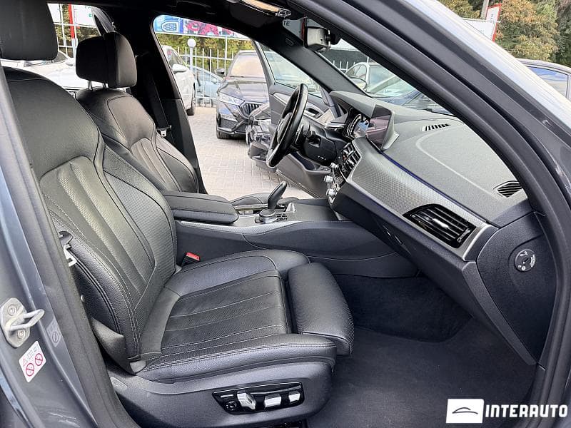 2018 BMW 530e — Miniatură 6