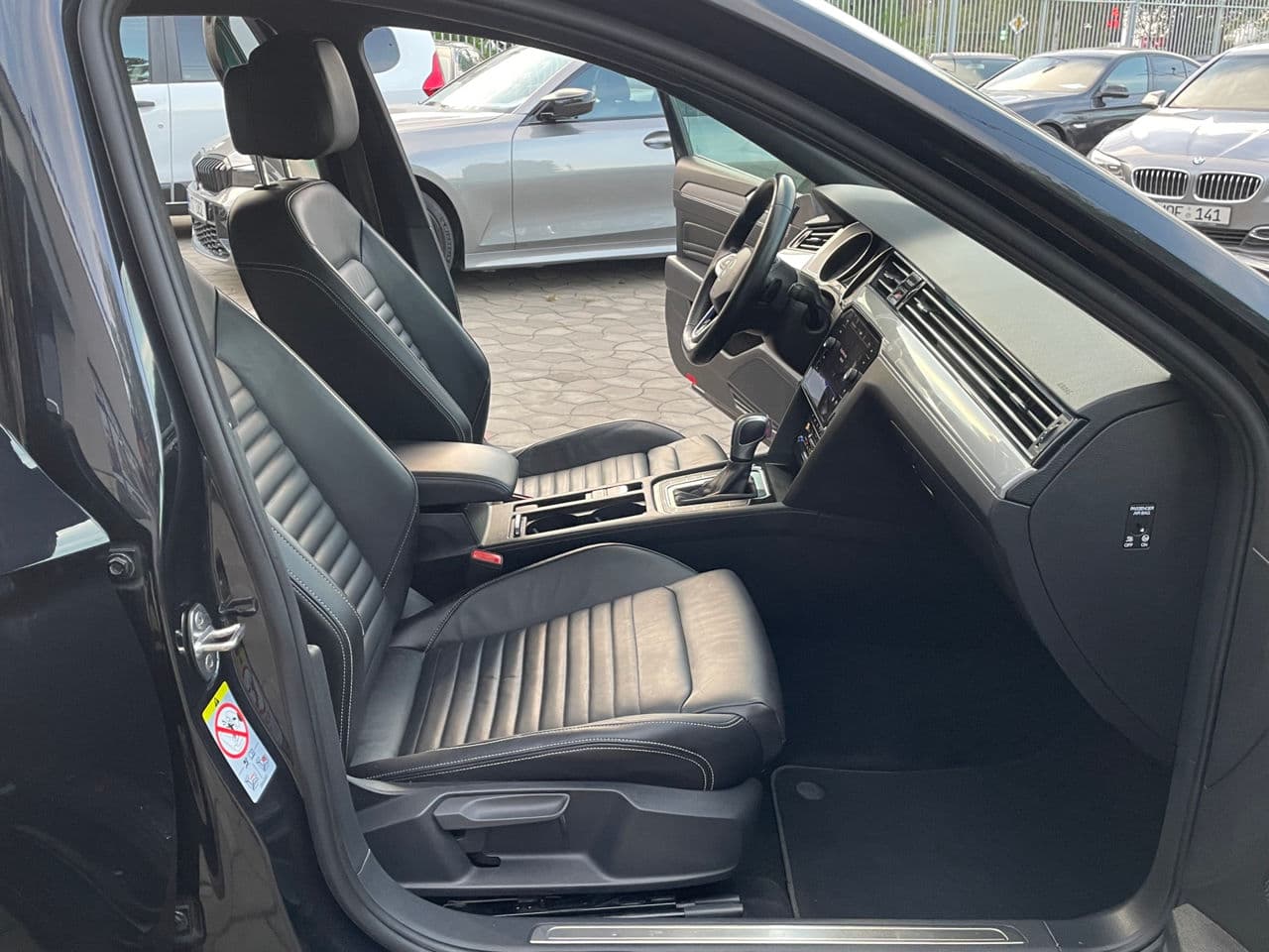 2022 Volkswagen Passat GTE — Miniatură 22