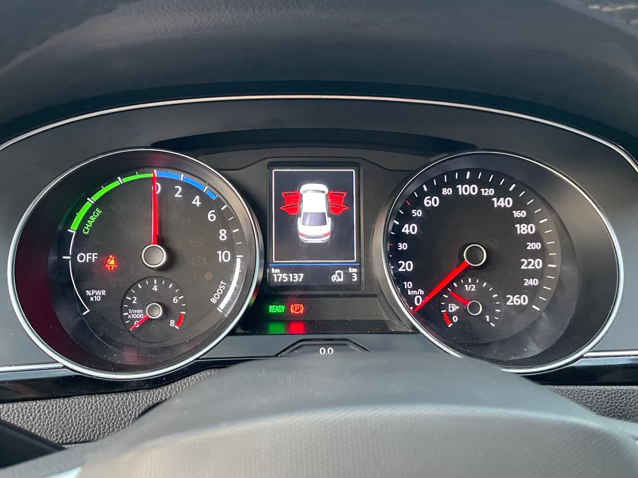 2022 Volkswagen Passat GTE — Miniatură 13