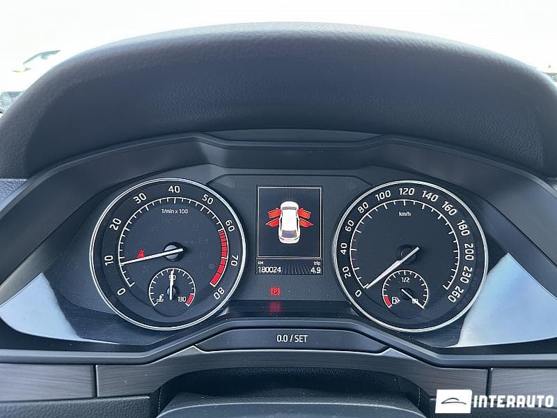 2016 Skoda Superb — Miniatură 8