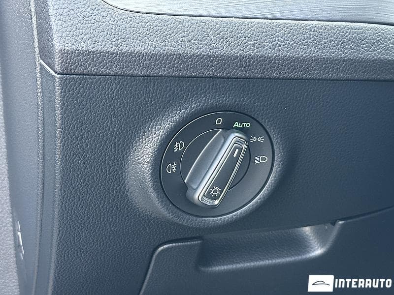 2016 Skoda Superb — Miniatură 18