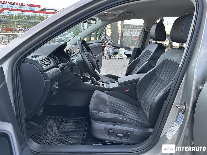 2016 Skoda Superb — Miniatură 5